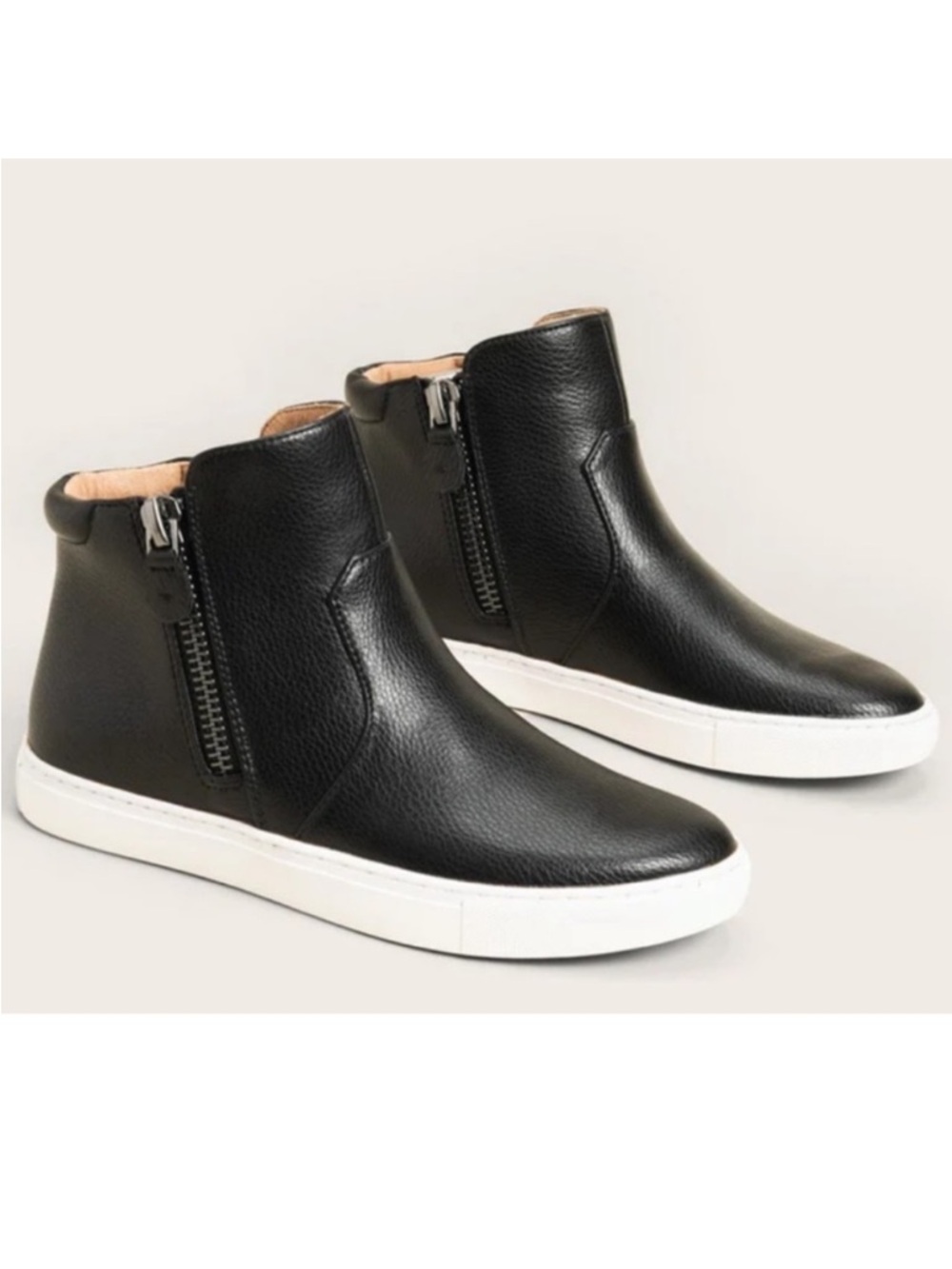 High Top Carter Black Leather Sneaker Bootie - Gentle Souls by Kenneth Cole Sz 8